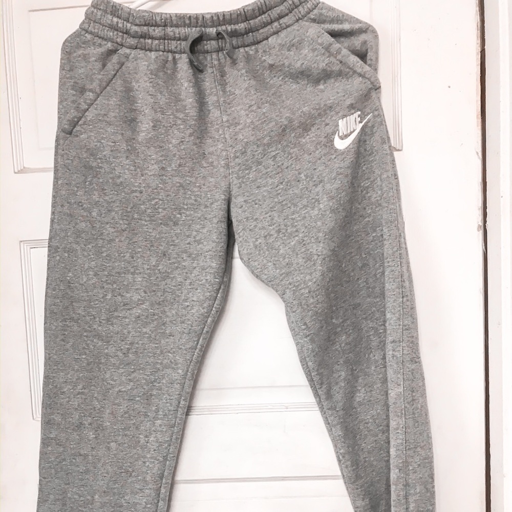 gray boys nike sweatpants, xl